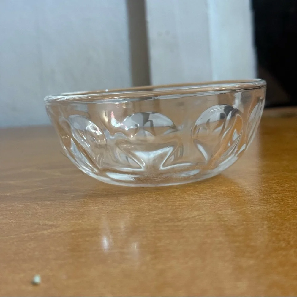 Vintage rare, Pyrex teardrop, baking dish, heavy‎
